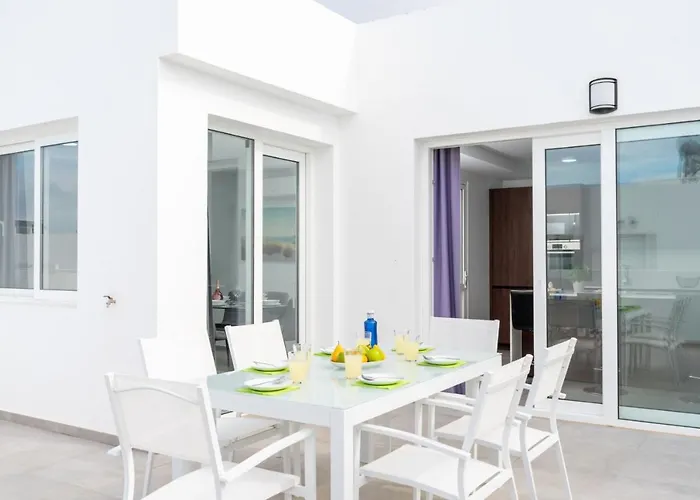 Villa Napoli By Playa Blanca